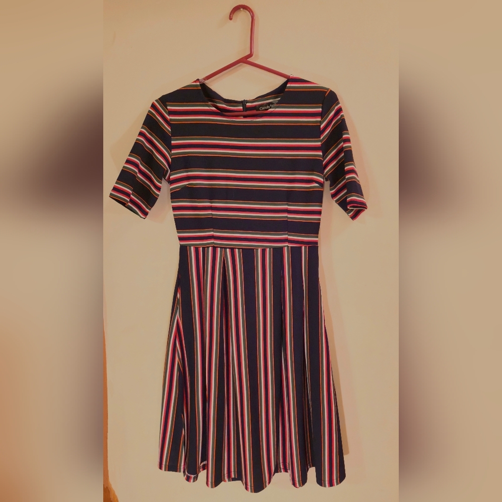 Oxiuly Fit and Flare Striped Short Sleeve Dress - Pockets - Knee-length - Size M